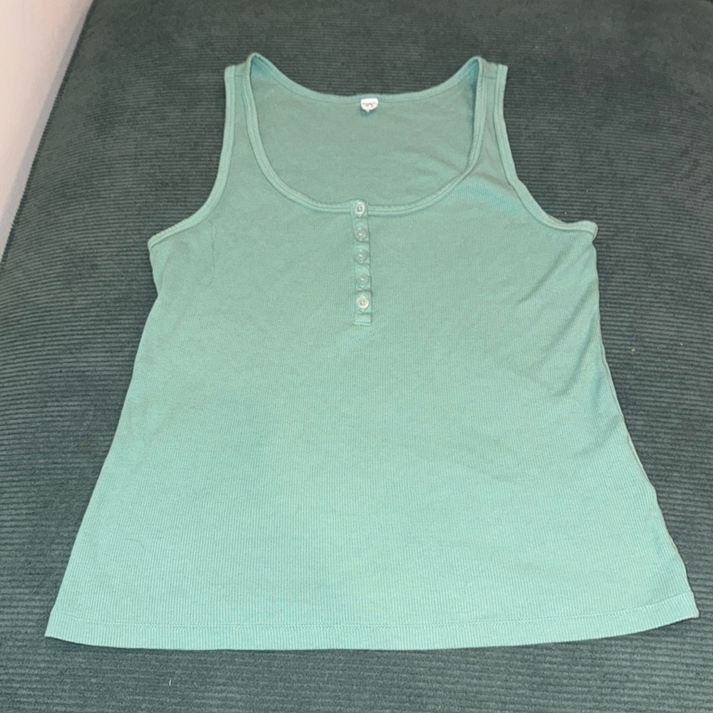 Uniqlo sage green ribbed henley button front tank top size medium